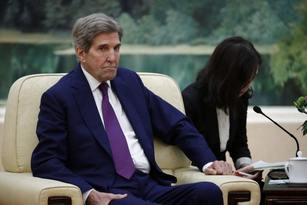 John Kerry in Beijing